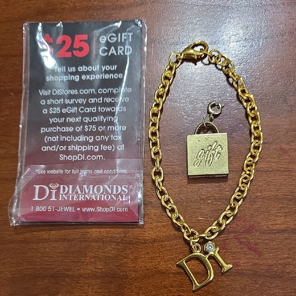 DI Diamonds International Charm Bracelet Gift Charm Gold Tone Collectible